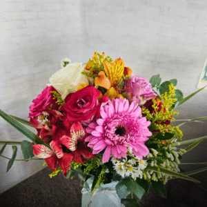 Arranjo Mix de Flores no Vaso