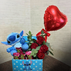 Box Lilo & Stitch – 4 Rosas Vermelhas + Pelúcia + Balão + Sonho de Valsa