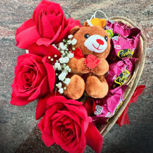 Coração com 3 Rosas Vermelhas + Pelúcia + Sonho de Valsa
